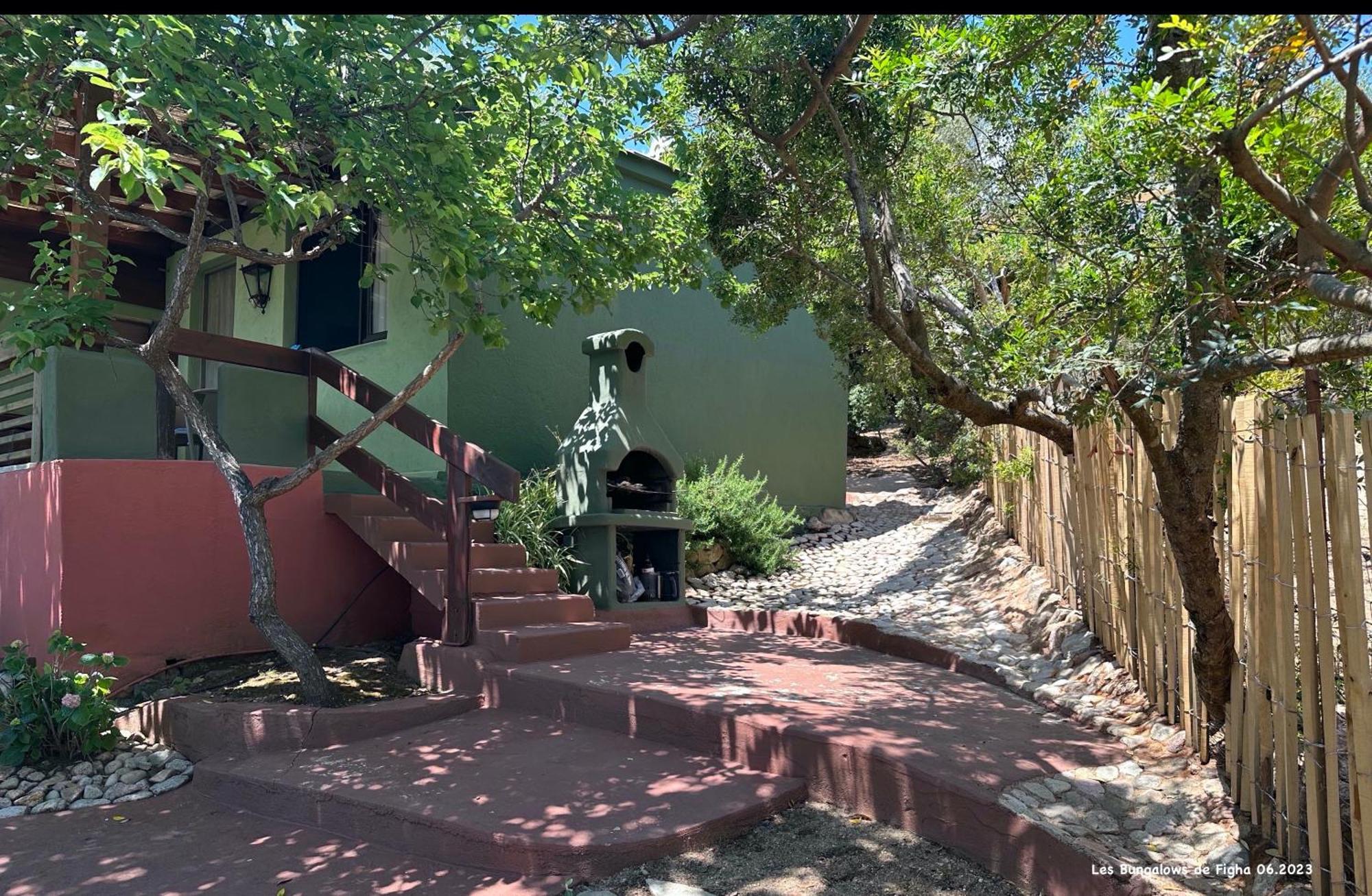 Les Bungalows De Figha Tarcu Exterior foto